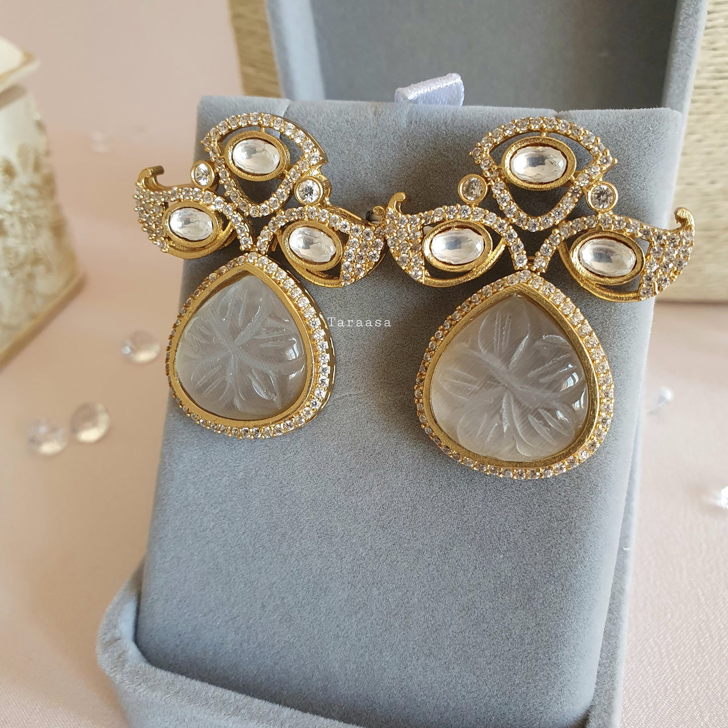 Kundan Pearl Choker Set - Grey