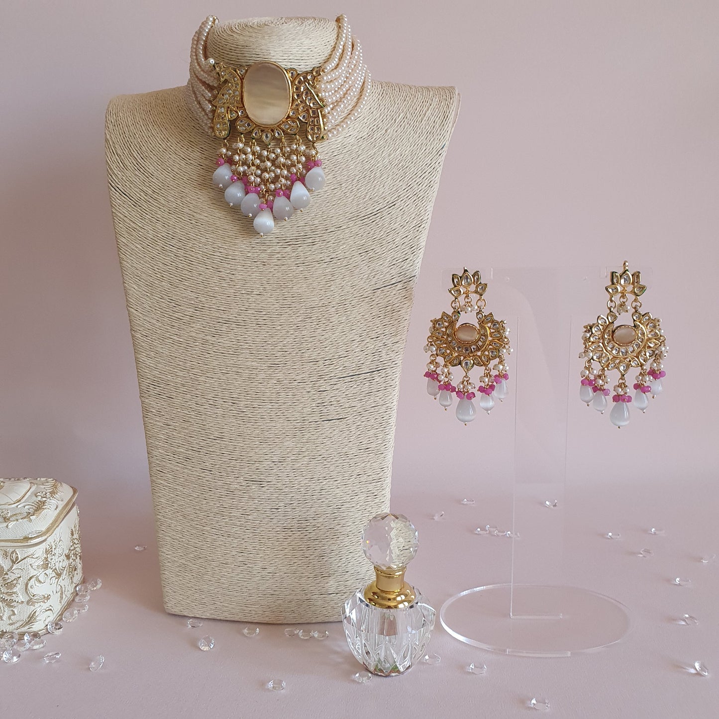 Grey Pearl Kundan Choker