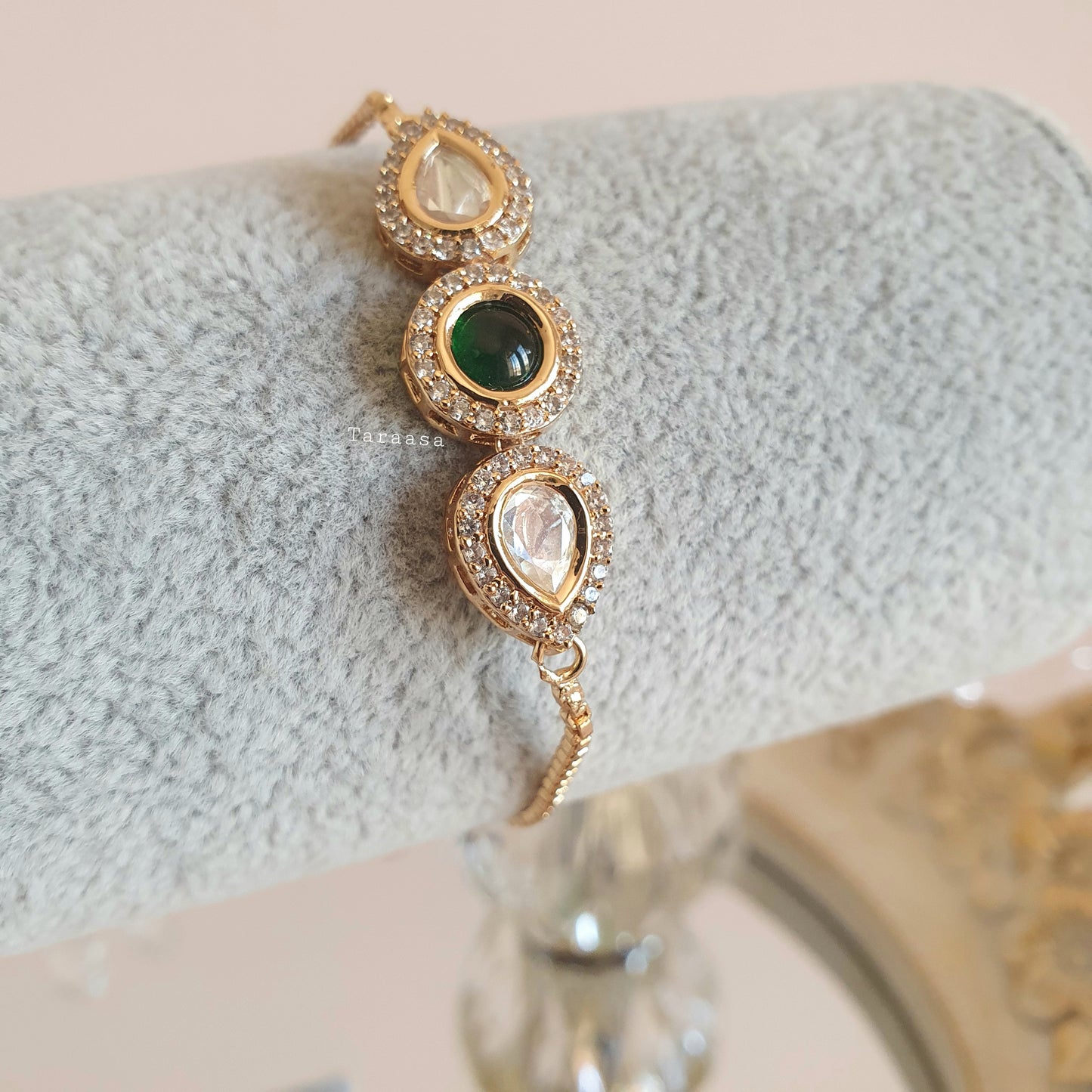 Emerald Kundan Bracelet