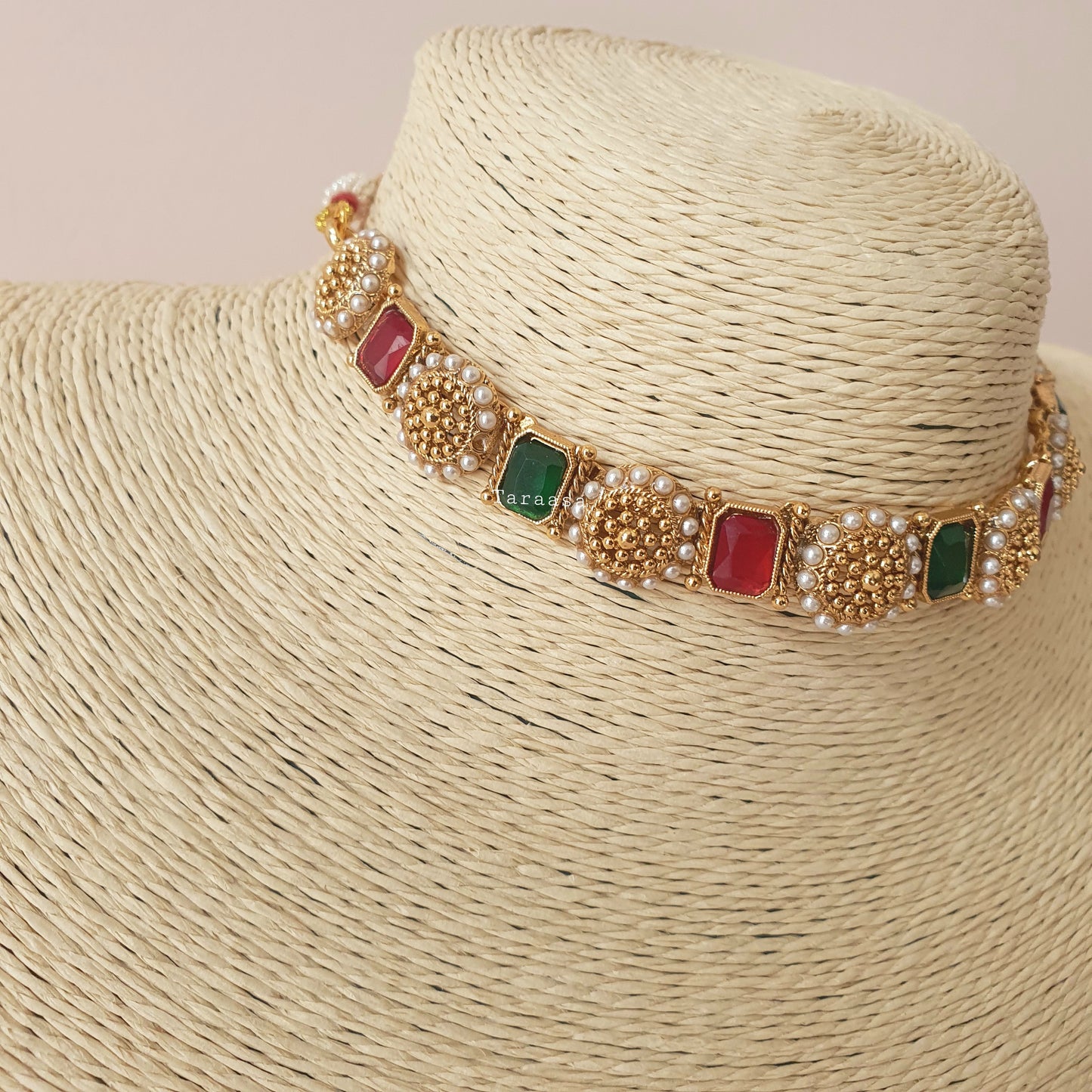 Traditional Choker Red & Green