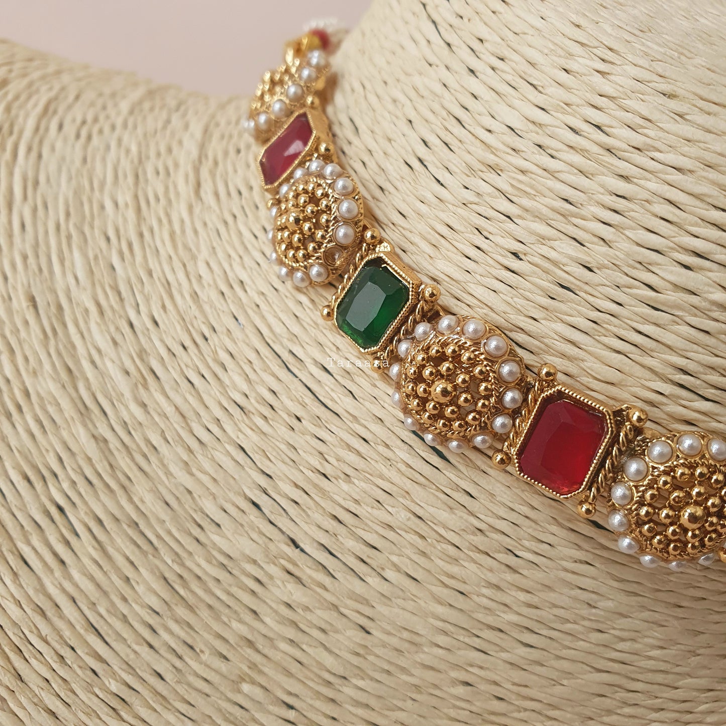 Traditional Choker Red & Green