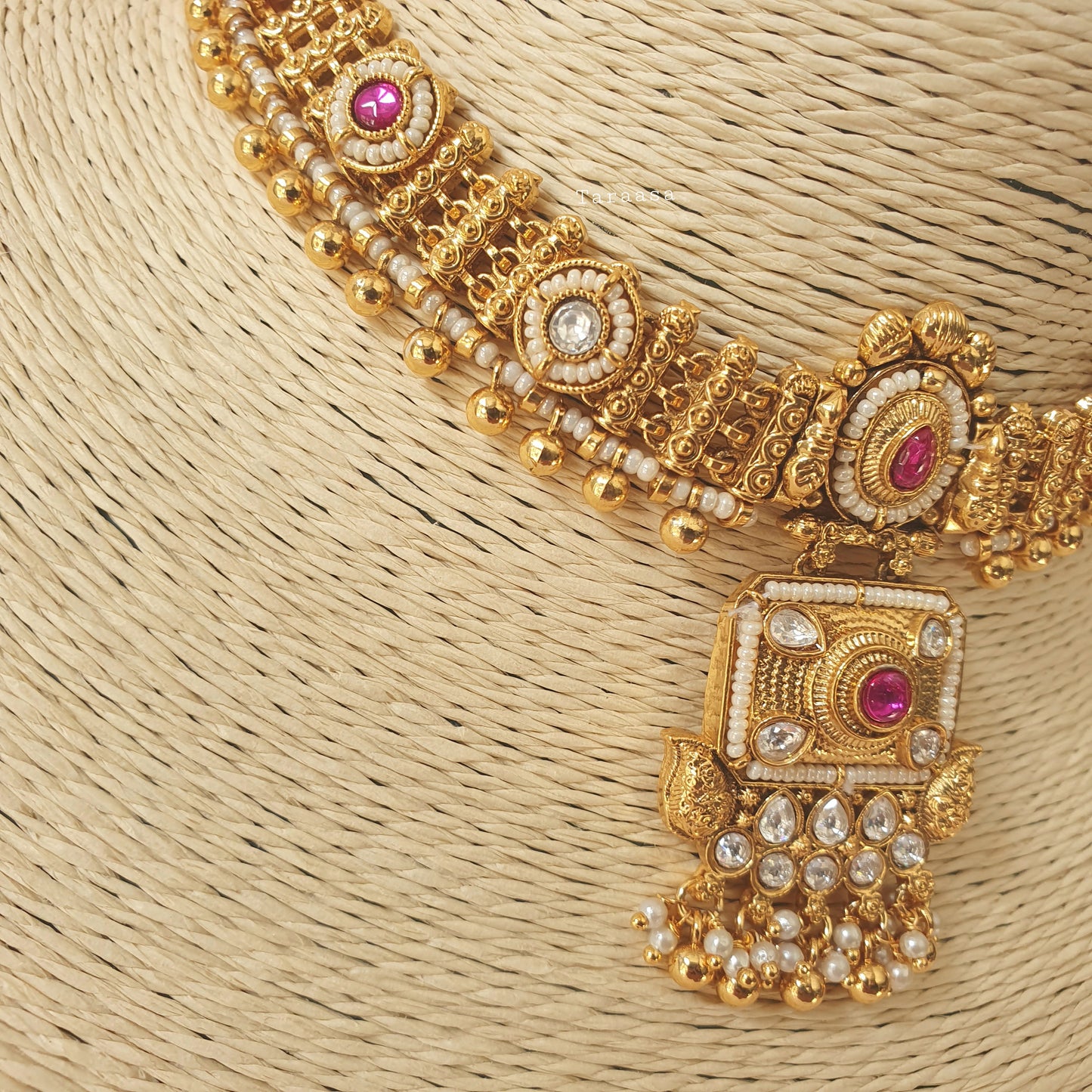 Heritage Choker Cerise