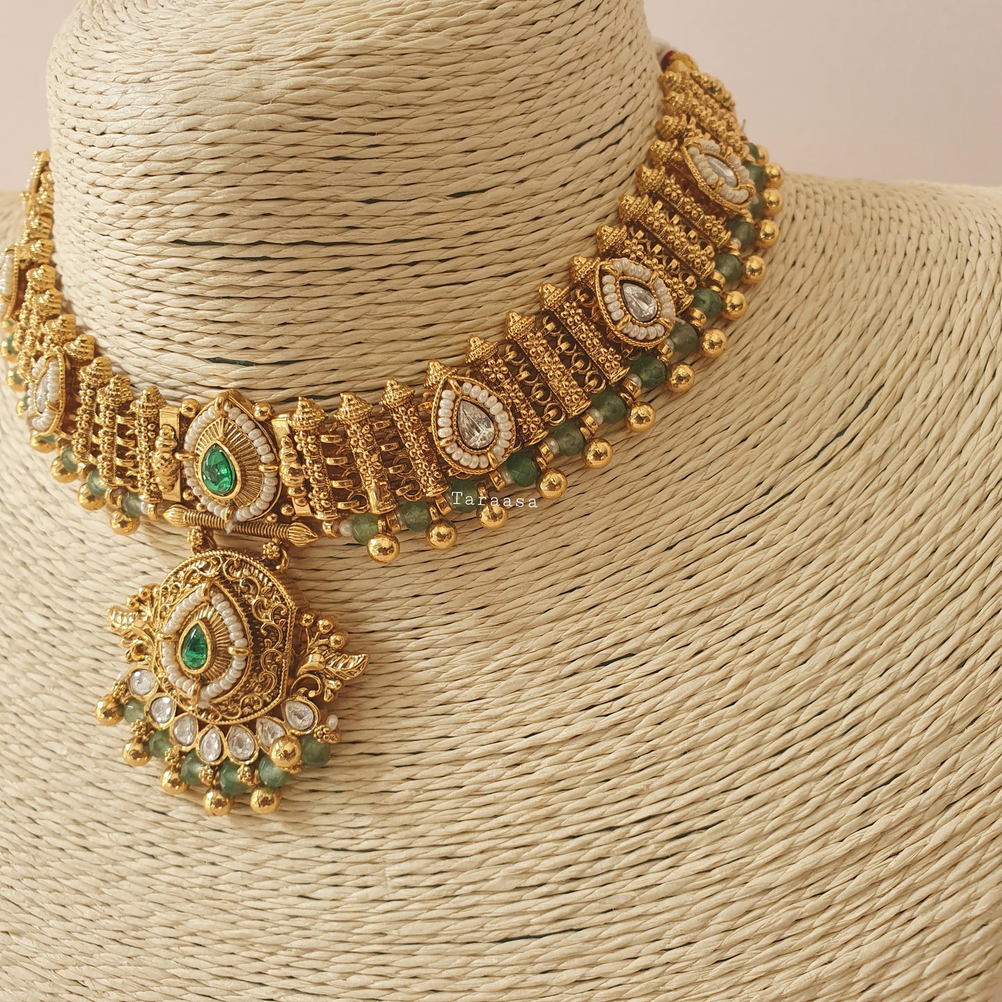 Heritage Green Choker Set