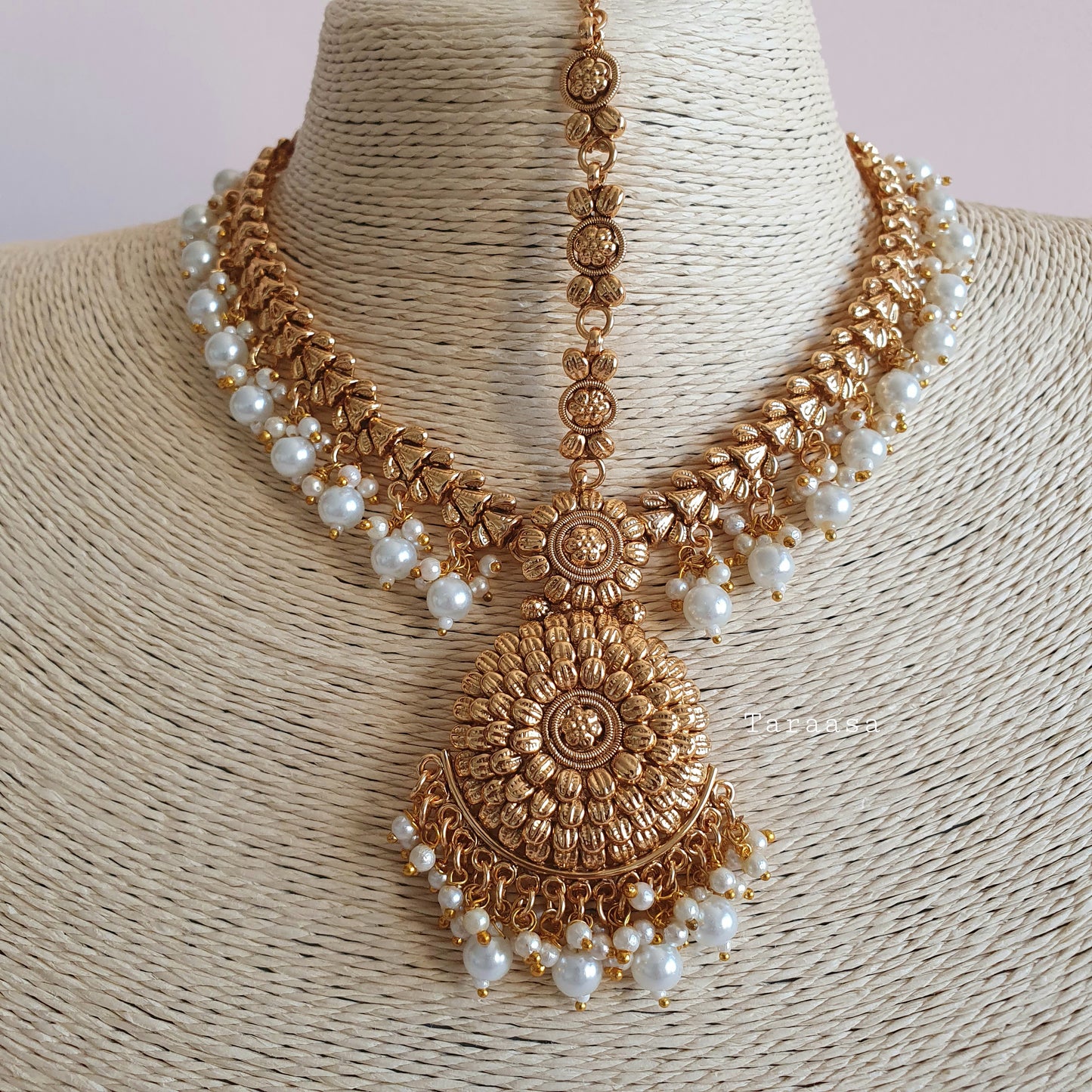 Dainty South Indian Set