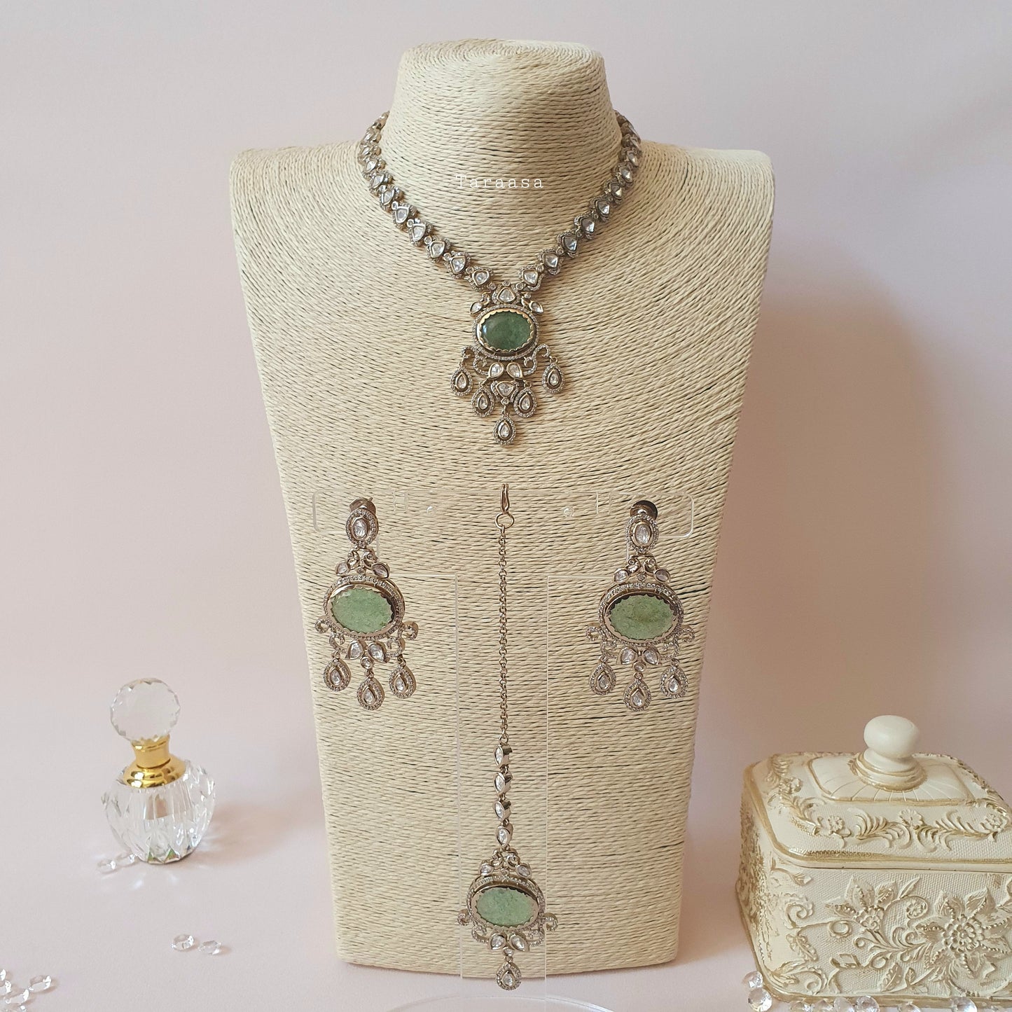 Pista Silver Kundan Set