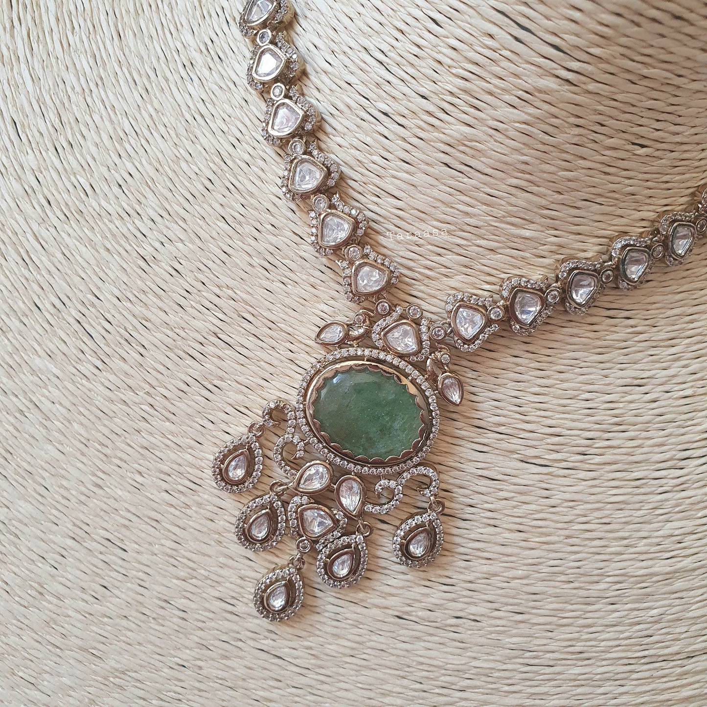 Pista Silver Kundan Set