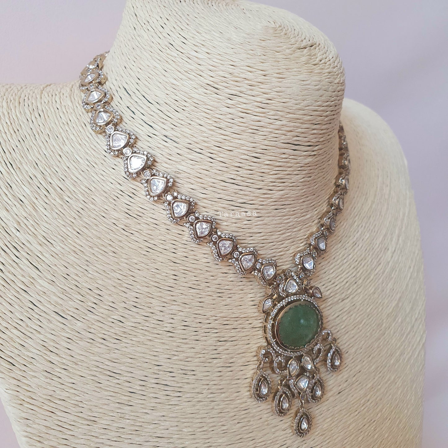 Pista Silver Kundan Set