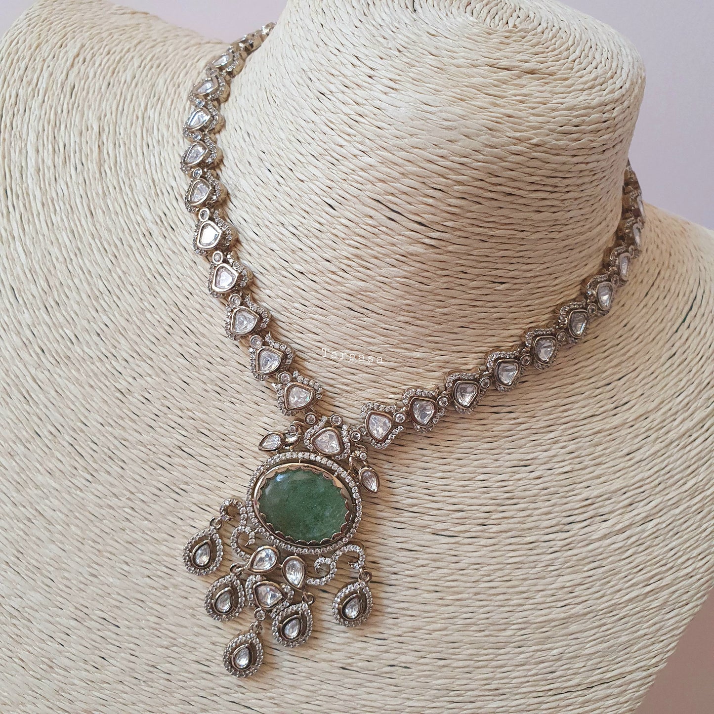 Pista Silver Kundan Set