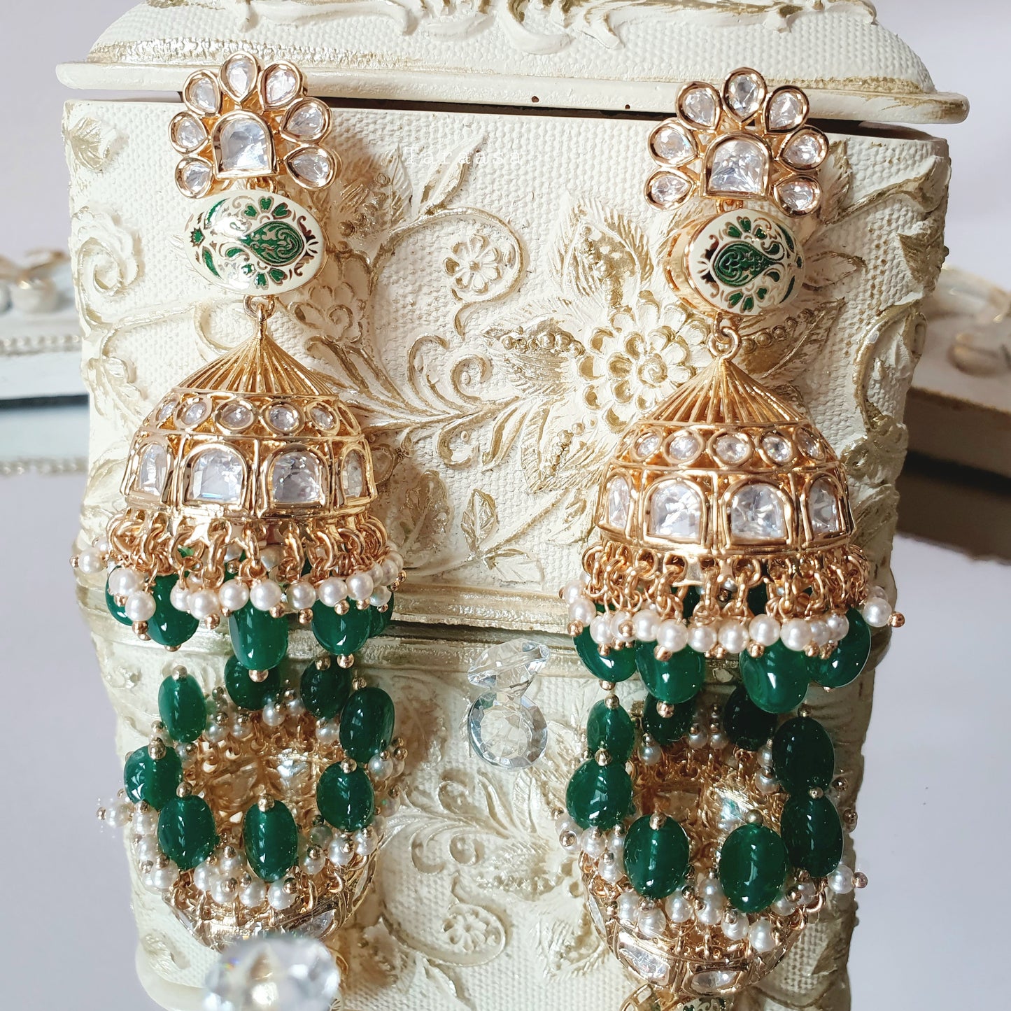Emerald Kundan Jumkhis