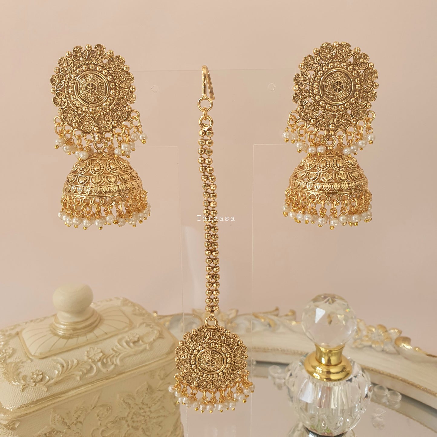 Gold Maang Tikka Set