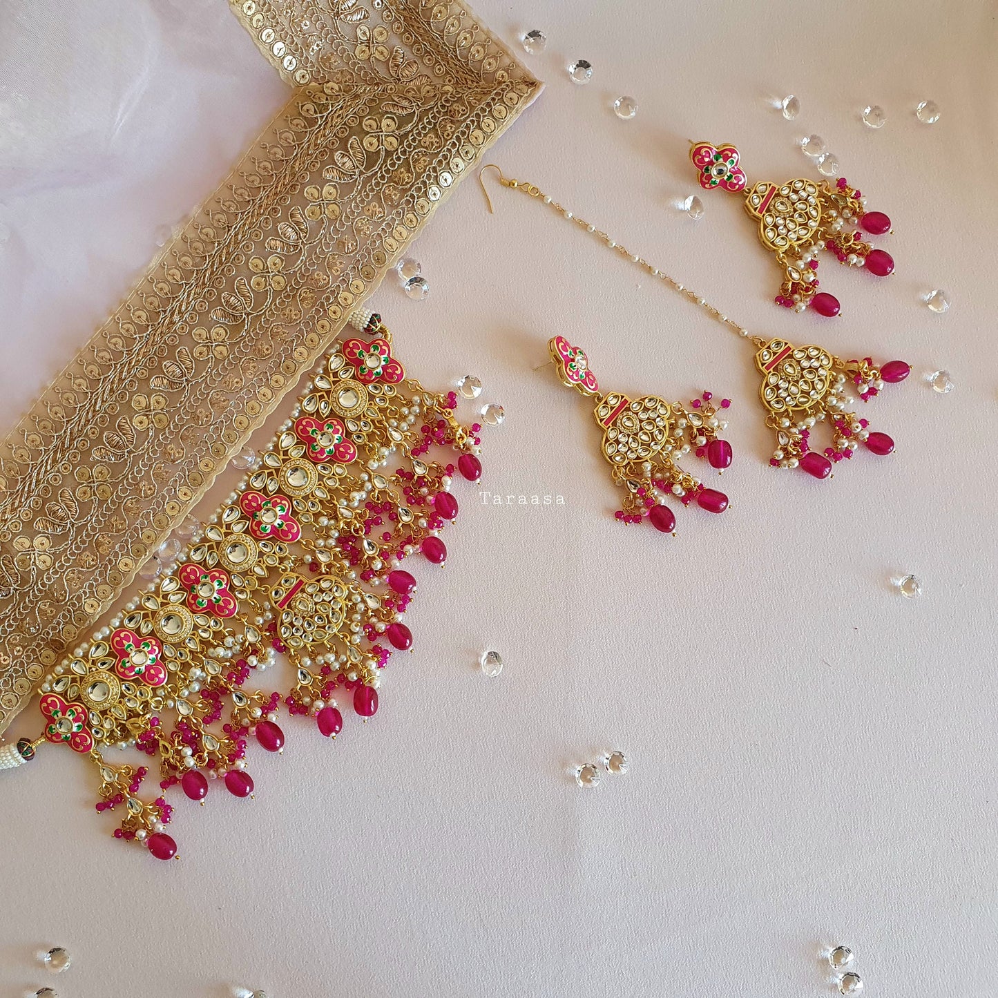 Cerise Meenakari and Kundan Choker