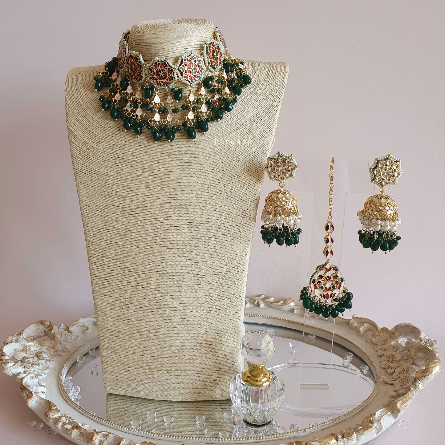 Emerald Kundan Choker